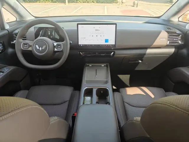 Wuling Starlight 730 — Фото автомобиля 9