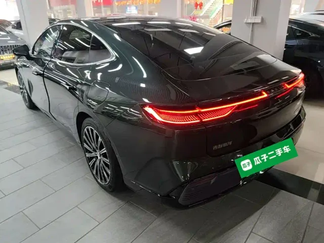 Geely Galaxy Xingyao 8 — Фото автомобиля 4