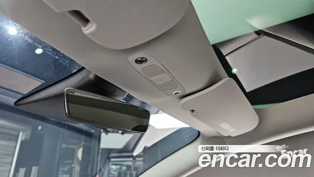 Tesla Model 3 — Фото автомобиля 20