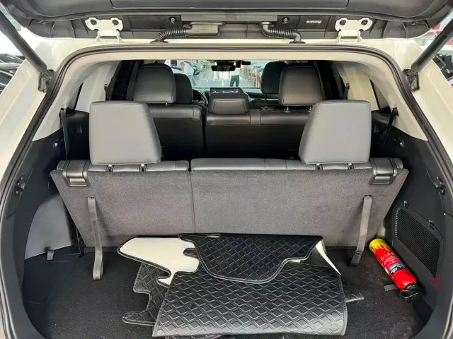 Toyota Highlander — Фото автомобиля 19
