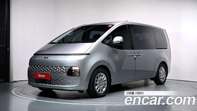 Фотография автомобиля — Hyundai Staria