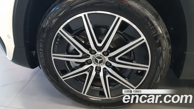 Mercedes-Benz EQB X243 — Фото автомобиля 5
