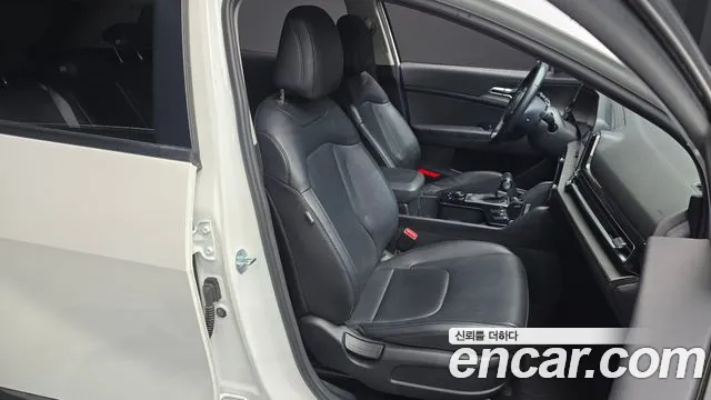Kia Sportage Sportage 5-е поколение Бензин 1.6 турбо 2WD — Фото автомобиля 12