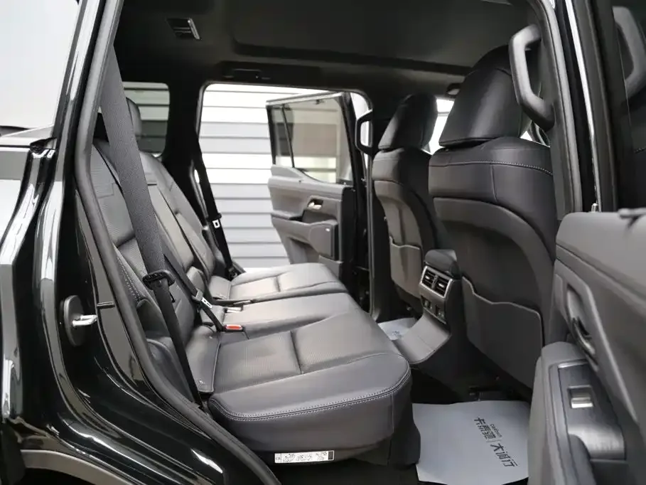 Lexus Lexus GX 2024 Summit Edition — Фото автомобиля 24