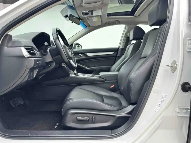 Honda Accord — Фото автомобиля 6