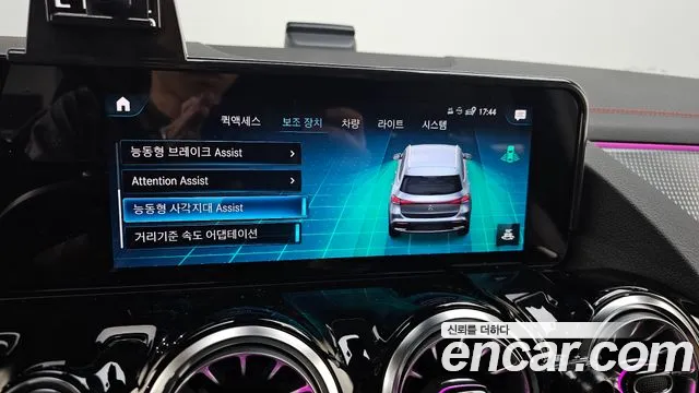 Mercedes-Benz EQA — Фото автомобиля 19
