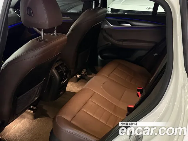 BMW X4 xDrive20i M Sport — Фото автомобиля 9