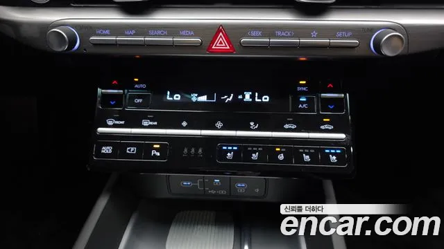 Hyundai Grandeur Grandeur (GN7) 2.5 Бензин 2WD — Фото автомобиля 29