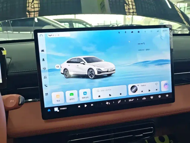 Wuling Starlight — Фото автомобиля 12
