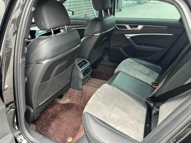 Audi A6L — Фото автомобиля 12