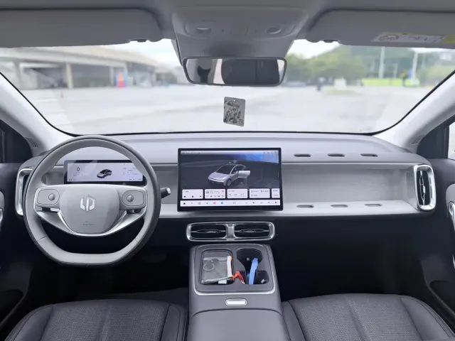 Leapmotor Leapmotor B01 2026 550 LiDAR Edition — Фото автомобиля 9