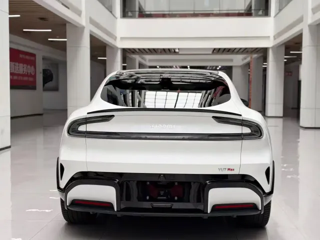 Xiaomi YU7 — Фото автомобиля 6