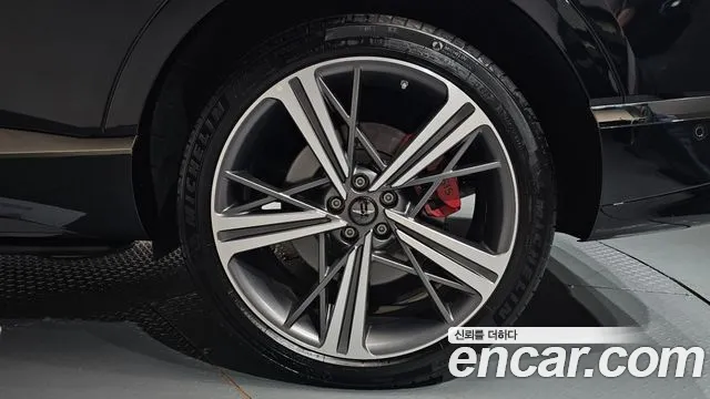 Genesis GV80 — Фото автомобиля 18