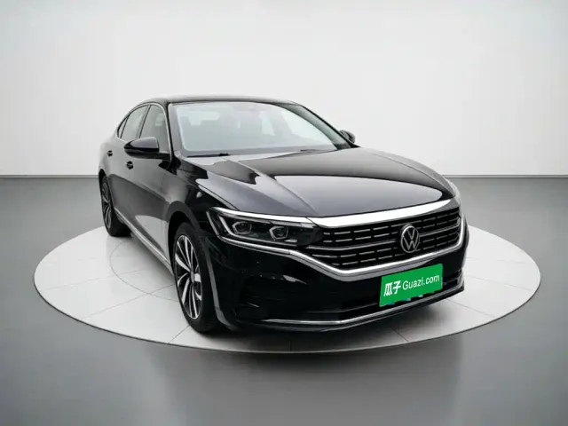 Volkswagen Passat — Фото автомобиля 3