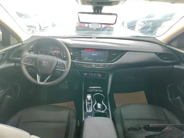 Buick Regal — Фото автомобиля 9