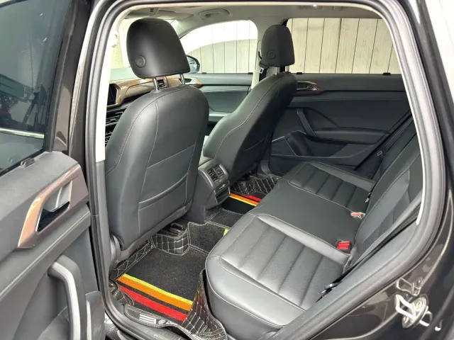 Volkswagen Tharu — Фото автомобиля 6