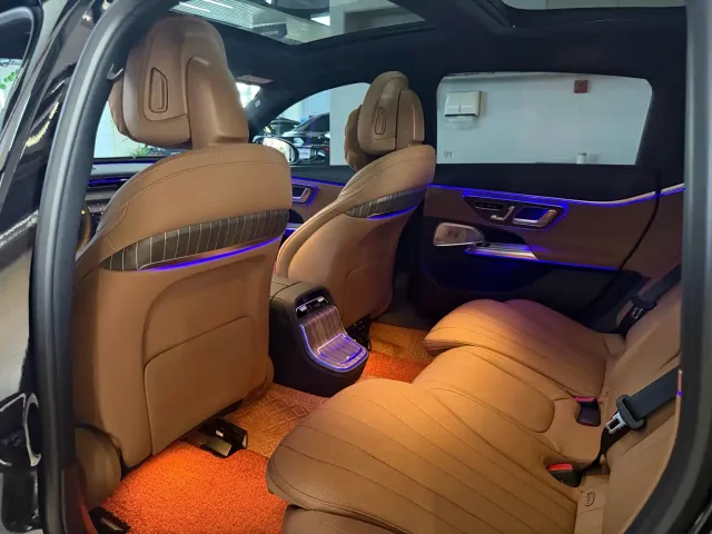 Mercedes-Benz E-Class — Фото автомобиля 10