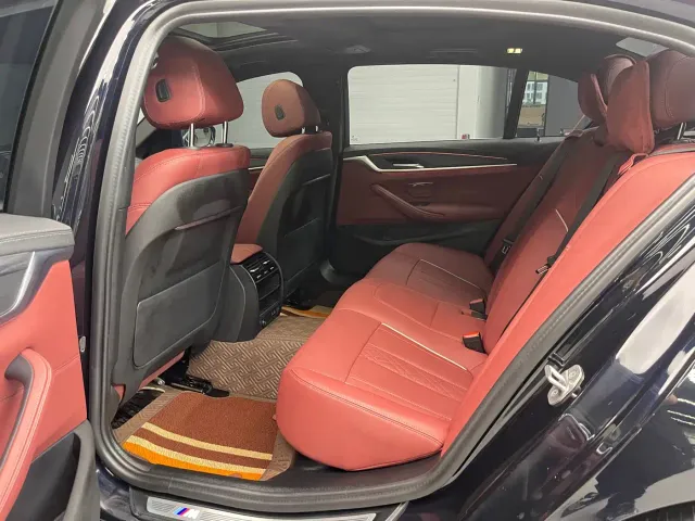 BMW 5 Series — Фото автомобиля 11