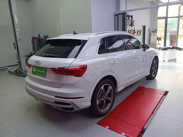 Audi Q3 — Фото автомобиля 4