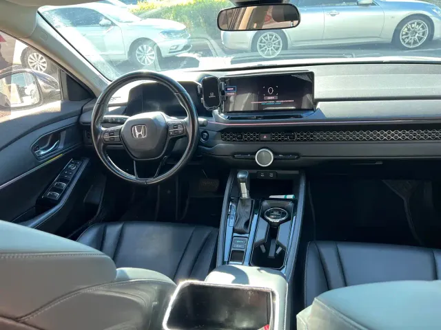 Honda Accord — Фото автомобиля 4