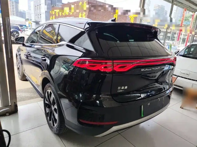 BYD Tang — Фото автомобиля 4