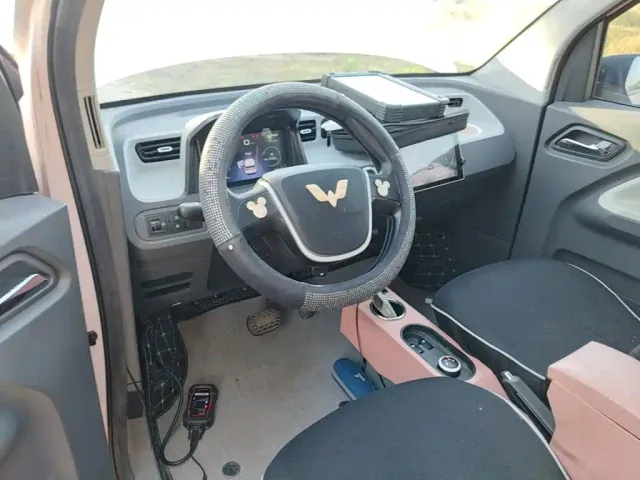Wuling Hongguang Mini EV — Фото автомобиля 9