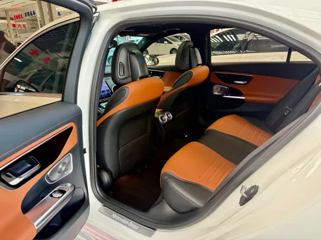 Mercedes-Benz C-Class — Фото автомобиля 4