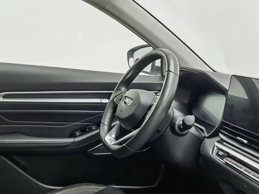 Geely Emgrand 2022 4th Generation 1.5L CVT Premium — Фото автомобиля 22