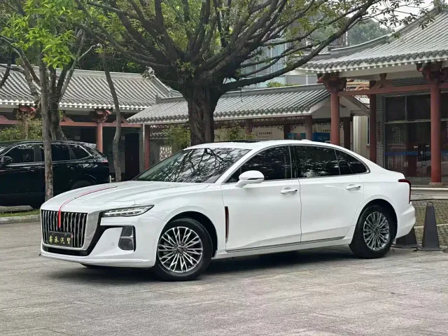 Hongqi H5 — Фото автомобиля 3