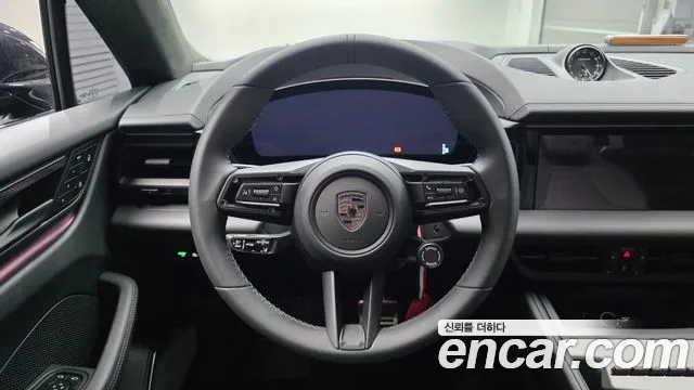 Porsche Macan — Фото автомобиля 13