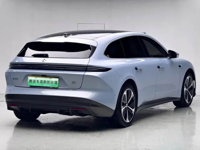 Nio ET5 Touring — Фото автомобиля 6