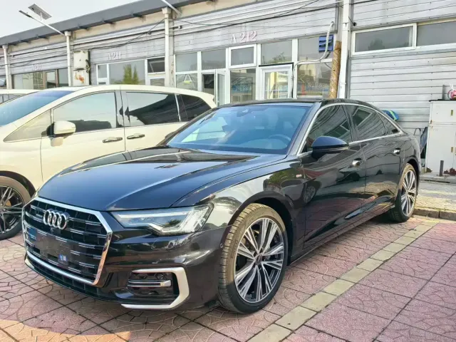 Фотография автомобиля — Audi A6L
