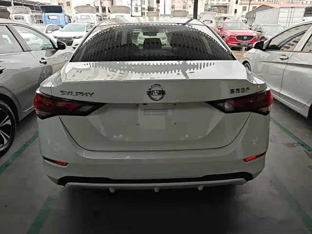 Nissan Sylphy — Фото автомобиля 5