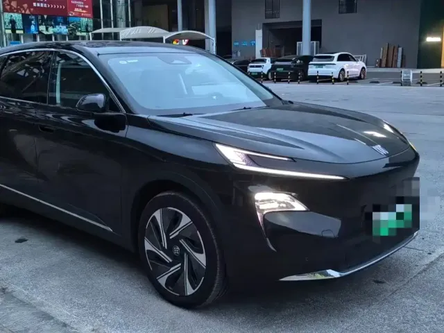 Buick Zhijing E7 — Фото автомобиля 5