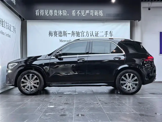 Mercedes-Benz GLE-Class — Фото автомобиля 2