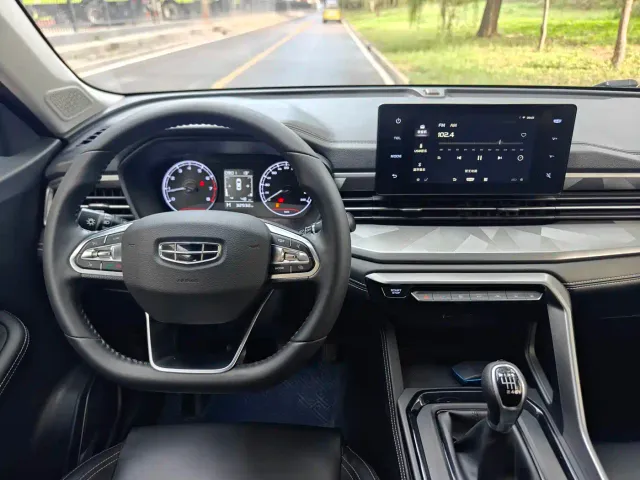 Geely Vision X6 — Фото автомобиля 13