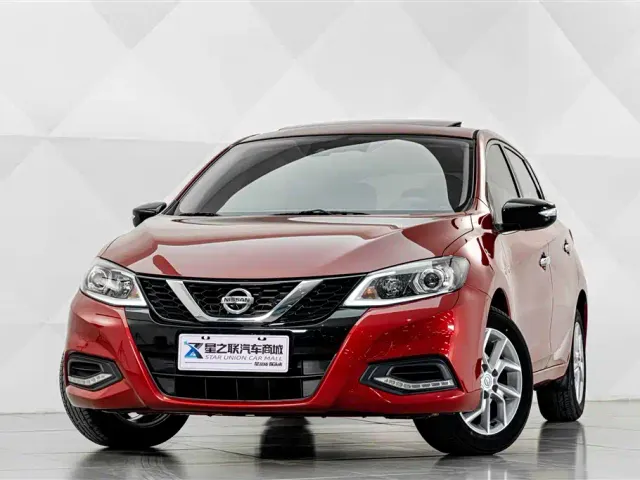 Nissan Tiida — Фото автомобиля 2