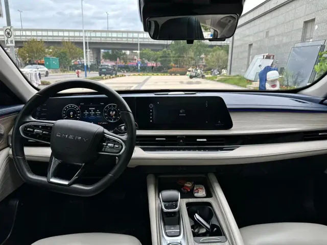 Chery Arrizo 8 — Фото автомобиля 12