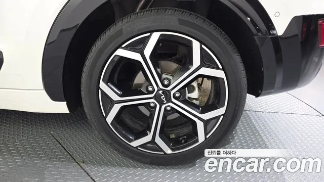 Kia Niro The All New — Фото автомобиля 21