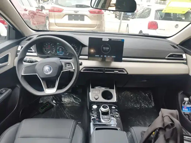 BYD Qin PLUS — Фото автомобиля 9