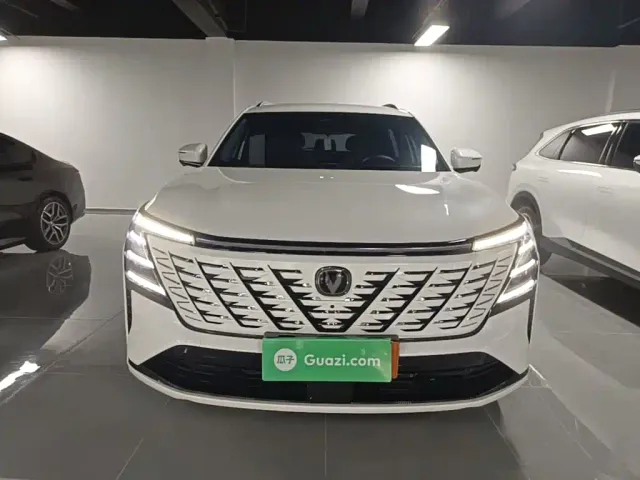Changan CS75 Plus — Фото автомобиля 2