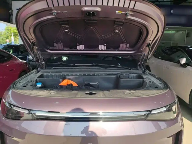 Leapmotor C10 — Фото автомобиля 19