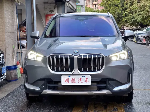 BMW X1 — Фото автомобиля 2