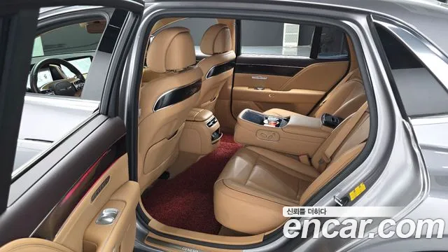 Genesis G90 Бензин 3.5 турбо AWD — Фото автомобиля 12