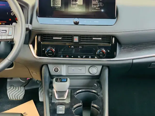 Nissan X-Trail — Фото автомобиля 6