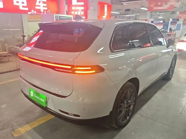 Leapmotor C10 — Фото автомобиля 4