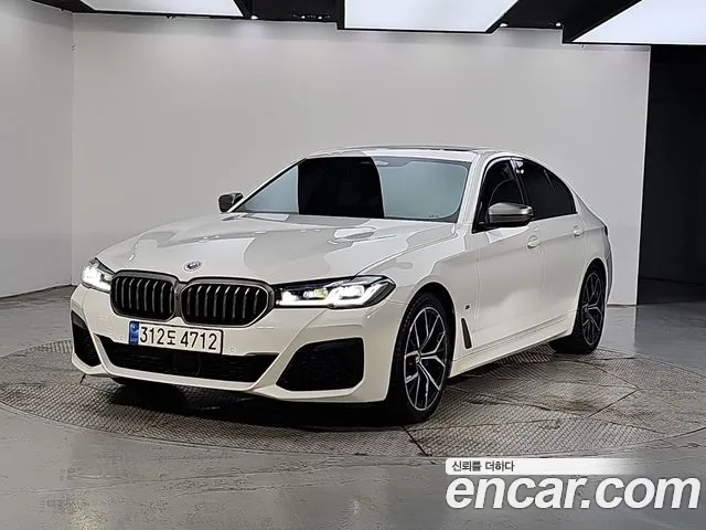 Фотография автомобиля — BMW 5 Series G30