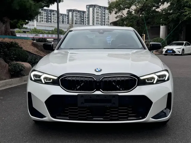 BMW 3 Series — Фото автомобиля 2