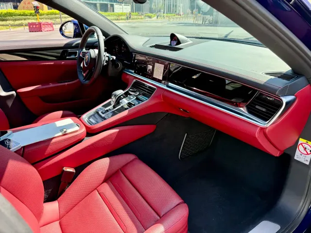Porsche Panamera — Фото автомобиля 23