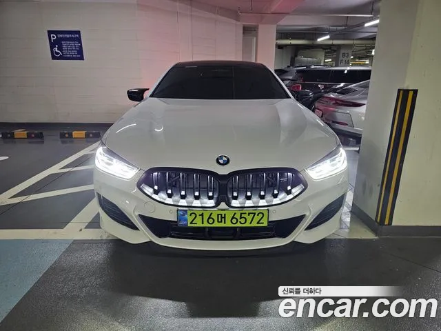BMW 8 Series G15 — Фото автомобиля 3